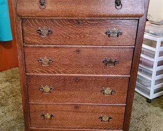 Atq Tiger Oak Veneered Chest of Drawers