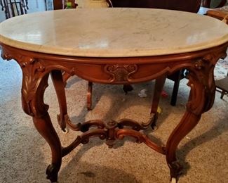 Atq Victorian Walnut Marble Topped Table