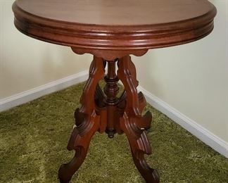 Atq Walnut Eastlake Oval Table