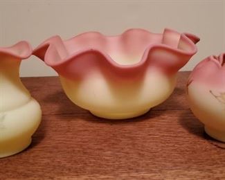 Vtg Fenton Burmese Three