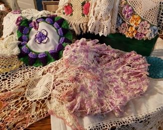 Vtg Linens