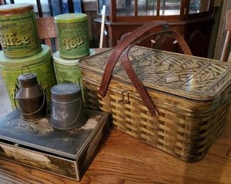 Vtg Tins Eight