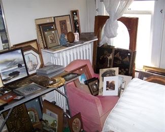 LOTS OF FRAMED PRINTS & BOUDOIR CHAIR