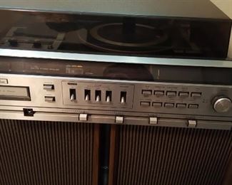 Turntable and receiver