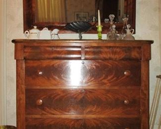 mahogany chest of drawers 