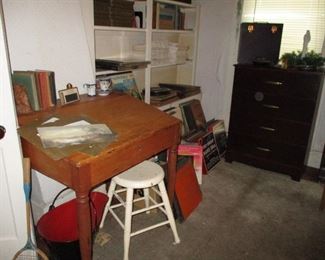 country desk 