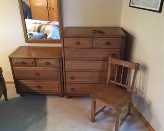 Bedroom Dressers with Mirror and Chair