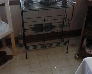 retro record player stand and record holder