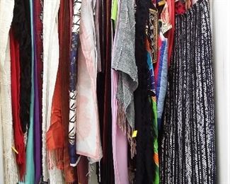 Shawls & scarfs