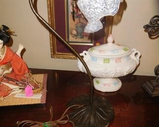 Retro tulip lamp