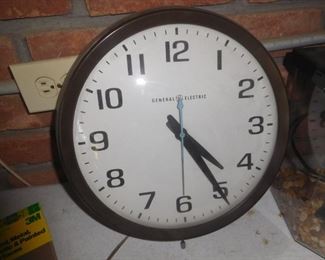Vintage GE school clock