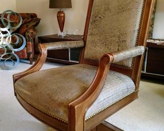 "butter" leather office chair ... Got that vintage vibe.