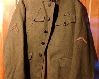 Several great WW1 military uniforms