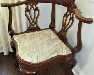 Southwood Furniture Co. mahogany corner chair