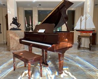 Yamaha Baby Grand Piano, 1986 in a Grand Entry