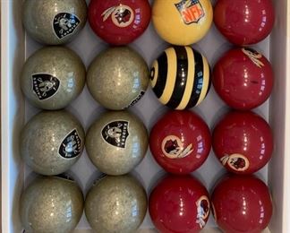 Redskins/Raiders Billiard Balls, NFL-Queue Ball & Umpire-Stripe 8-Ball