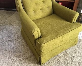 Nice Side Arm Chair