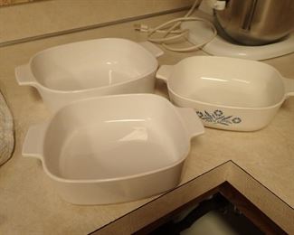 PYREX SERVING PIECES