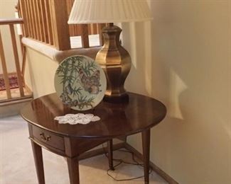 DROP LEAF CHERRY SIDE TABLE - BRASS LAMP