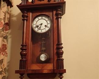 ANTIQUE WALL CLOCK