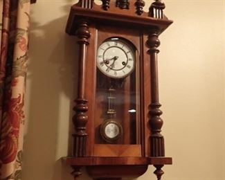 ANTIQUE WALL CLOCK