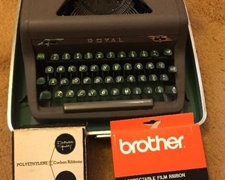 Vintage 50's Royal Quiet Deluxe Typewriter with case