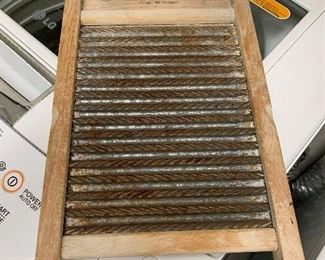 This is the real deal Antique Scrubbing Board