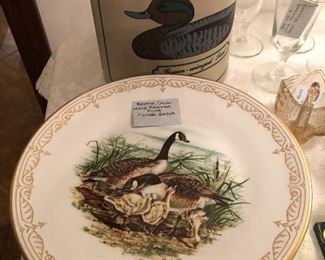Boehm China dinner plates
Fowl collection