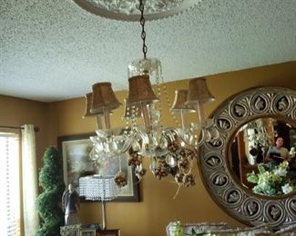 Chandelier light fixture