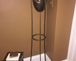 Large plant urn