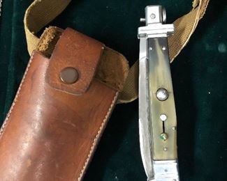 Switching the topic...  this dandy little knife comes with a leather leg pouch!