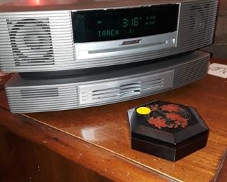 Acoustic wave machine with CD player