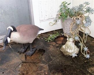 VERY LARGE FULL BODY CANADIAN GOOSE DECOY