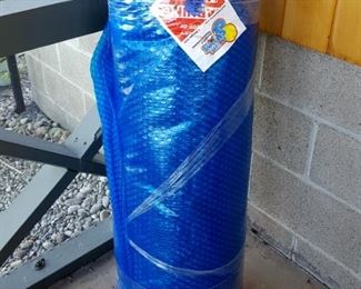 New 18' round Pool Blanket