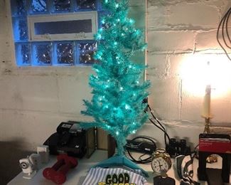 Holiday, electronics and office supplies 