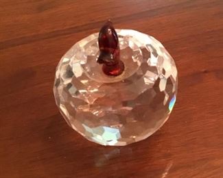 CRYSTAL APPLE PAPERWEIGHT