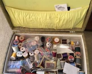 SEWING BASKET WITH NOTIONS