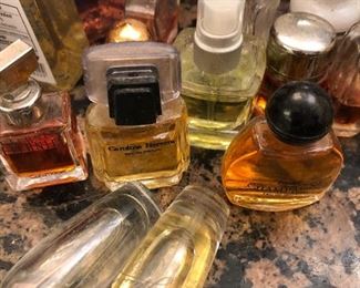 from minis to full size whole lot of perfume and toiletries here