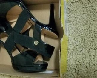 LC Dapper Black Patent Heels Sz 9 M
