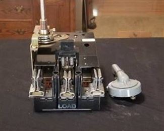 Cutler Hammer Type DS Disconnect an...