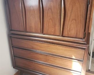 Mid-Century Modern Tallboy Dresserhttps://ctbids.com/#!/description/share/240578