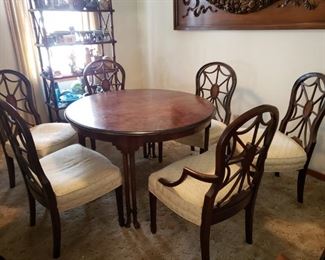Kunzelmann Esser Dining Room Set by Tomlinson Furniture https://ctbids.com/#!/description/share/241632