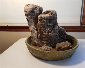 Table Fountain https://ctbids.com/#!/description/share/241812