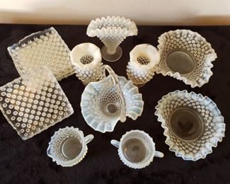 White/Frosted Fenton Hobnail Glass https://ctbids.com/#!/description/share/243903