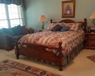 Queen bed set & night stands