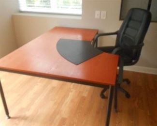Office desk and additional chair