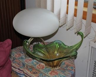 Many Pieces of Quality Art Glass