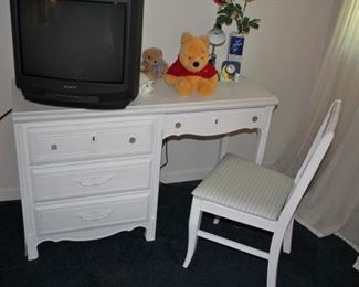 White Desk and Chair with Winnie the Pooh