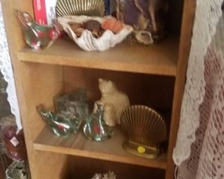 seashells, nautical items