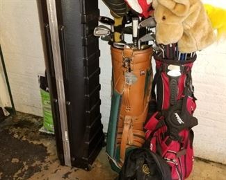 Golf Clubs 